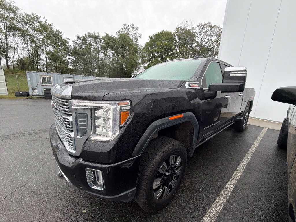 Used 2023 GMC Sierra 3500 Denali w/ Denali Black Diamond Edition AWD/4WD image 4