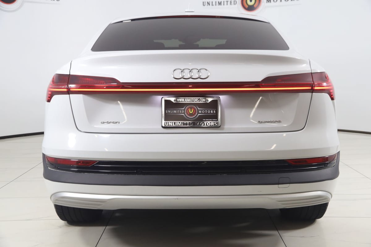 Used 2020 Audi e-tron Premium Plus AWD/4WD image 43