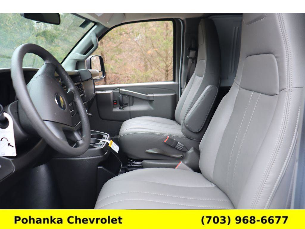 New 2026 Chevrolet Express 3500 RWD image 15