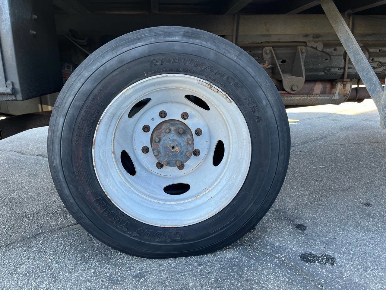 Used 2002 Ford F450 2WD Regular Cab Super Duty image 14