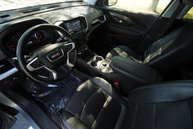 Used 2024 GMC Terrain SLT image 27