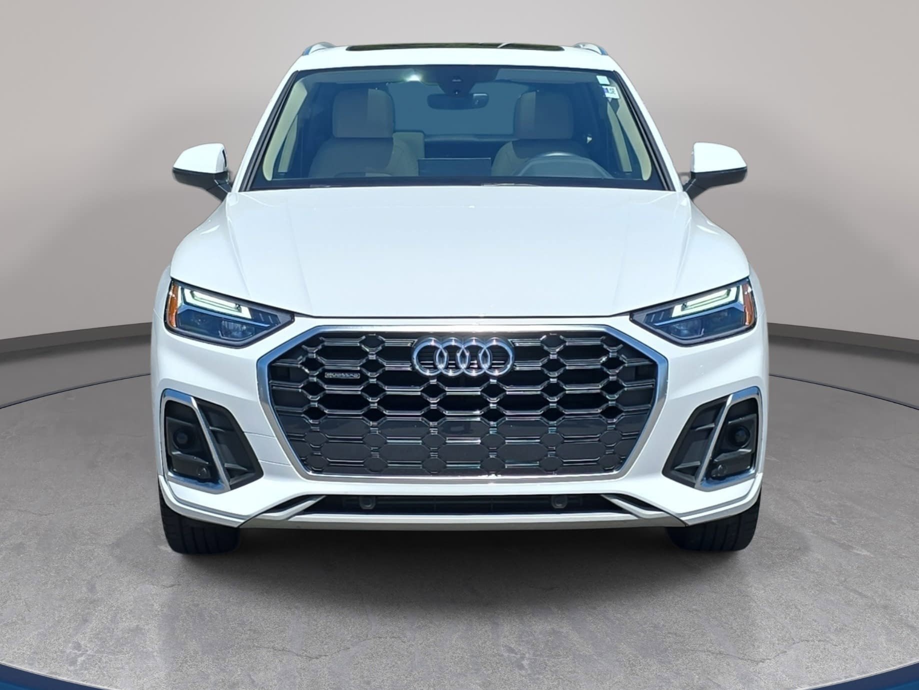 Used 2023 Audi Q5 2.0T Premium w/ Convenience Package AWD/4WD image 2