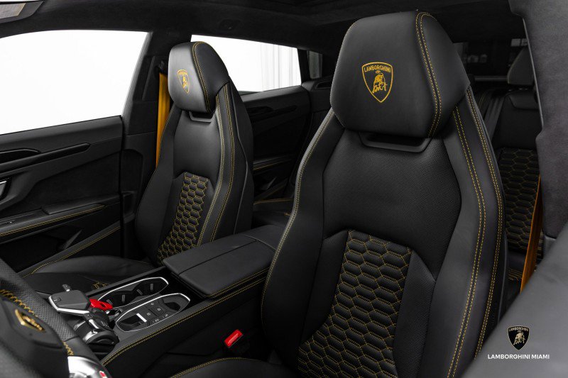 Used 2024 Lamborghini Urus S image 32