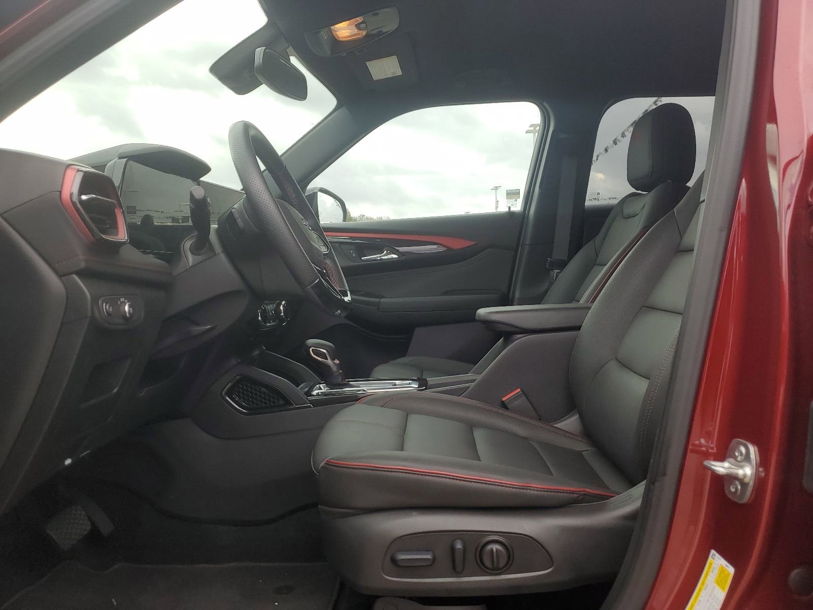 Used 2025 Chevrolet TrailBlazer RS w/ Convenience Package image 8