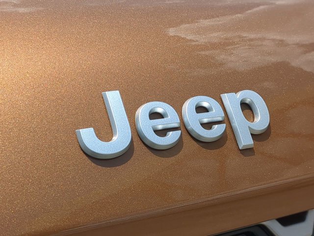 New 2026 Jeep Grand Cherokee L Limited w/ Trailer Tow Package RWD image 13