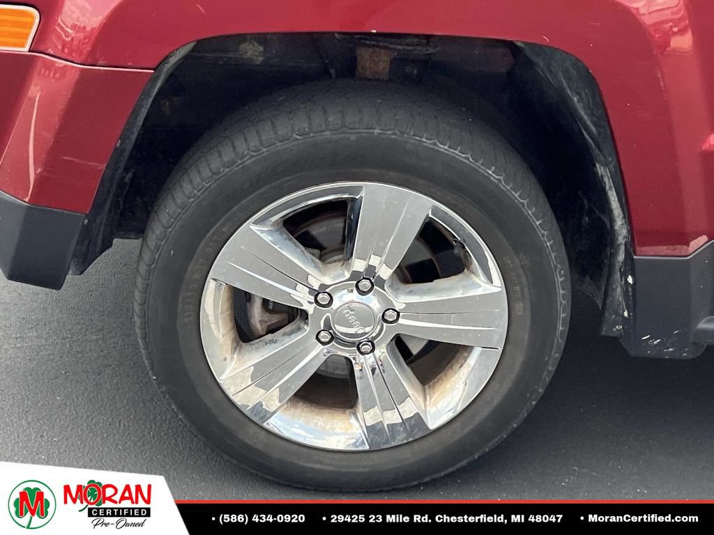 Used 2014 Jeep Patriot Latitude AWD/4WD image 9