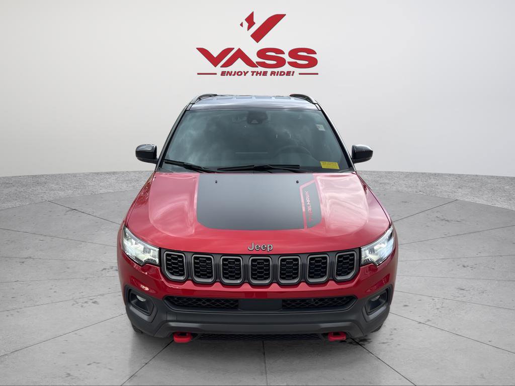 Used 2025 Jeep Compass Trailhawk AWD/4WD image 8