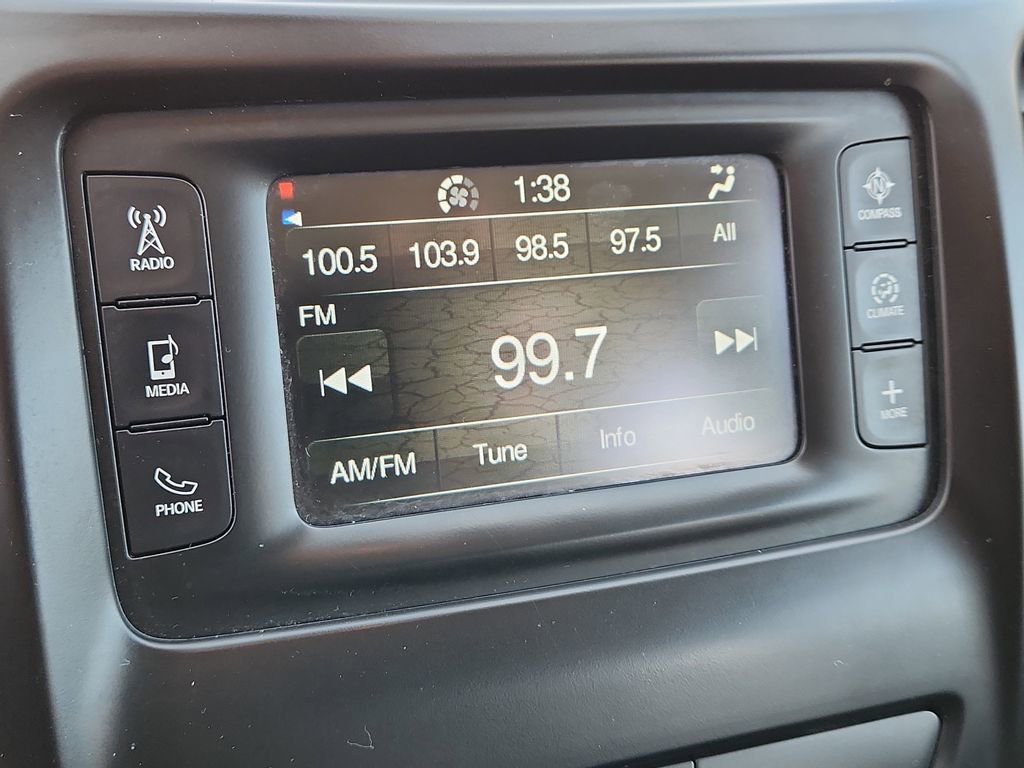 Used 2017 Jeep Cherokee Sport w/ Cold Weather Group image 24