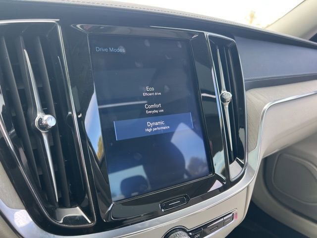 Used 2020 Volvo S60 T5 Inscription w/ Protection Package Premier image 21