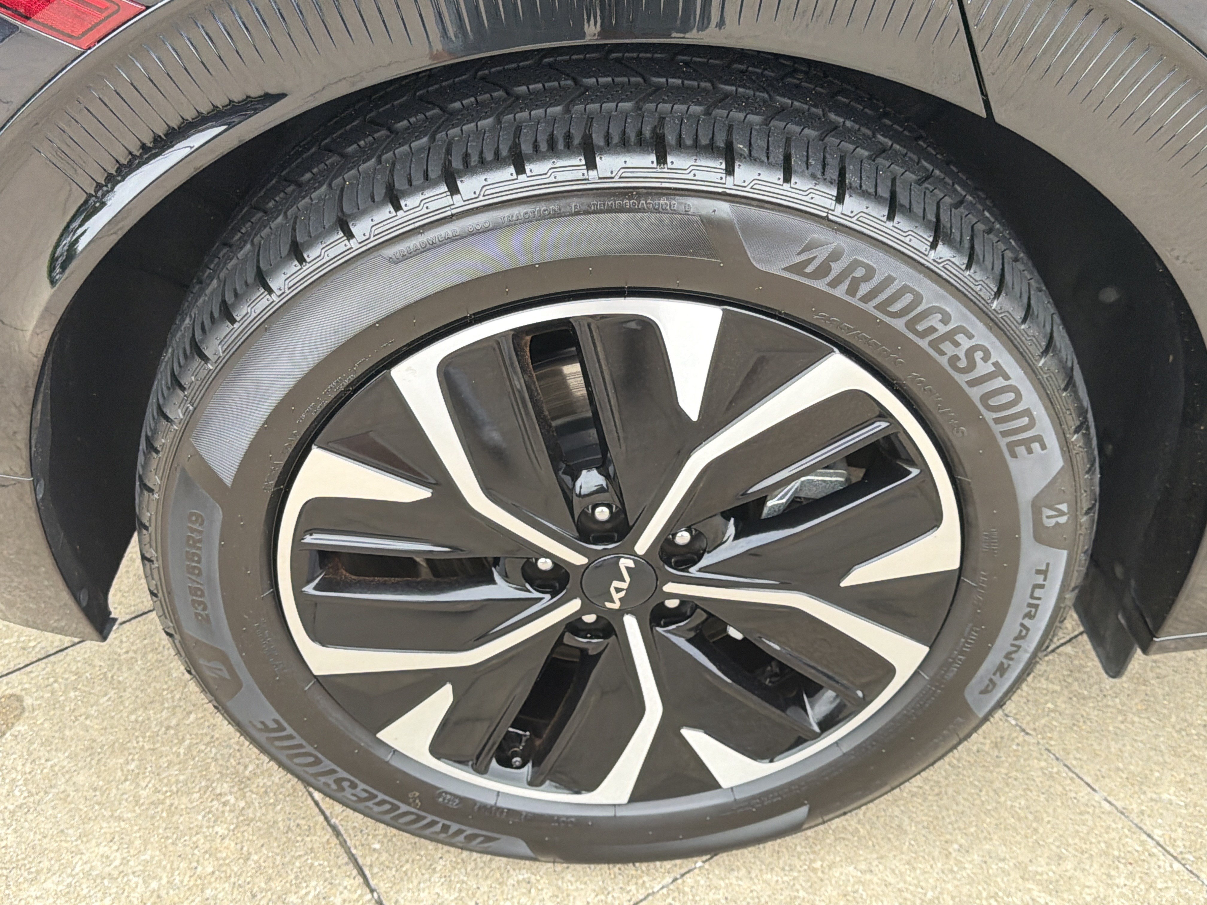 Used 2022 Kia EV6 Wind AWD/4WD image 17