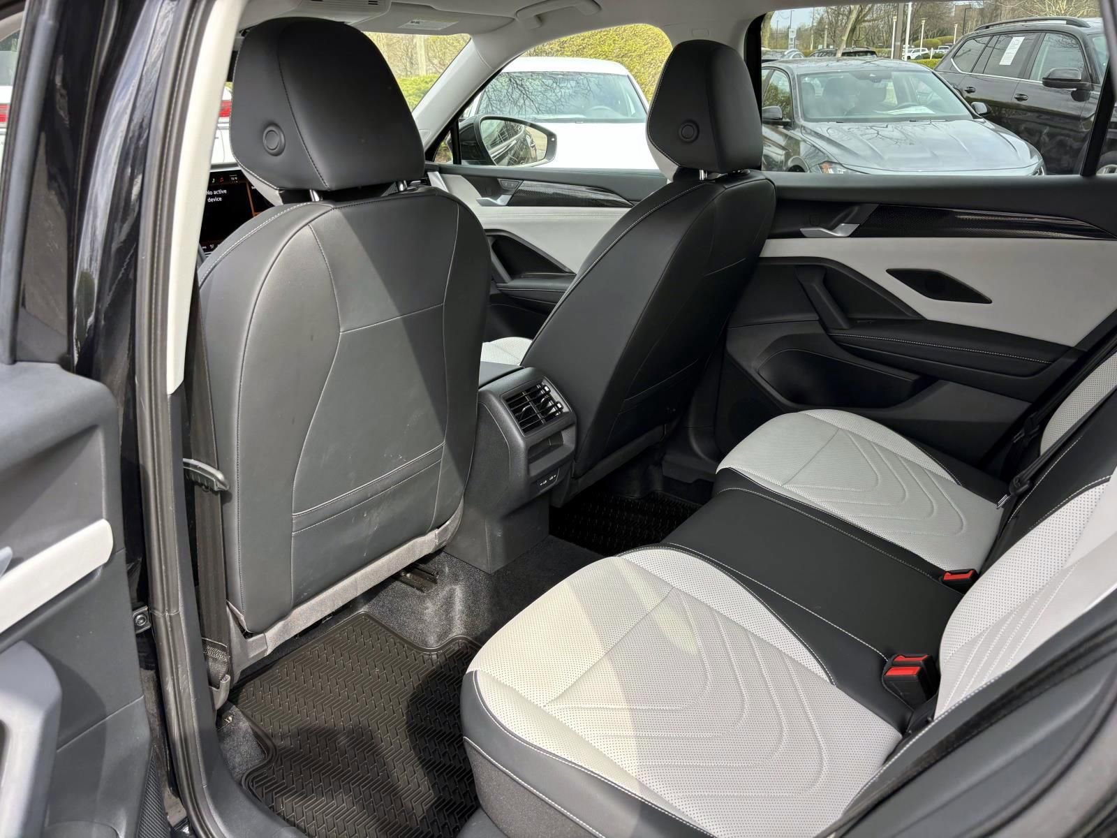 Certified 2025 Volkswagen Tiguan SE AWD/4WD image 26