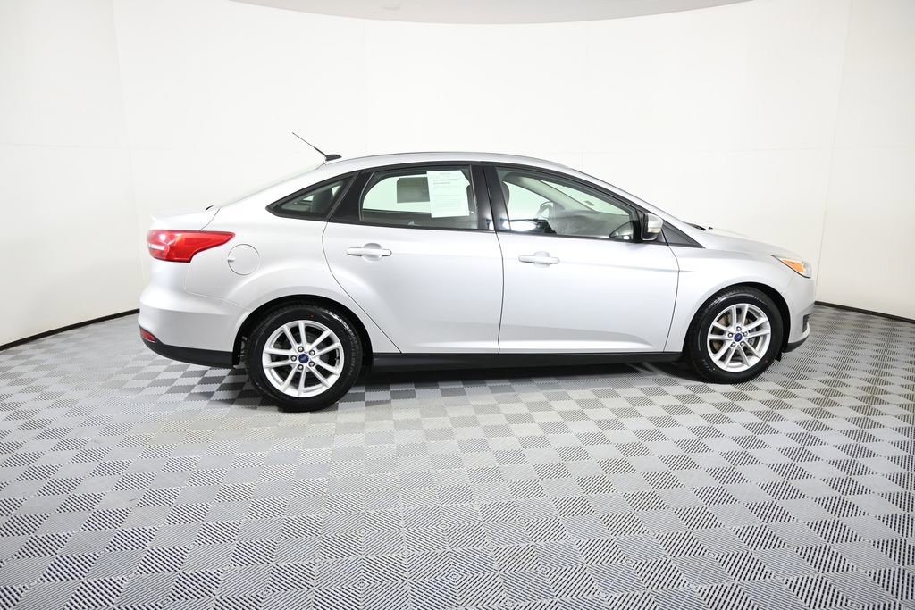 Used 2017 Ford Focus SE FWD image 7
