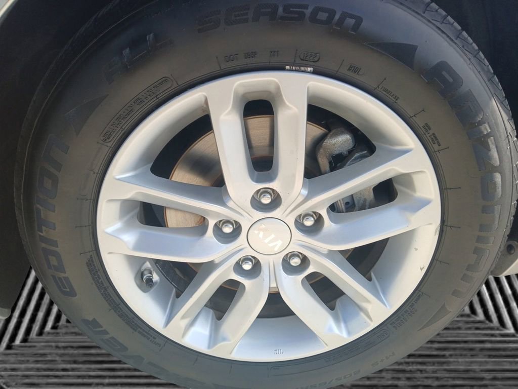 Used 2013 Kia Optima LX image 9