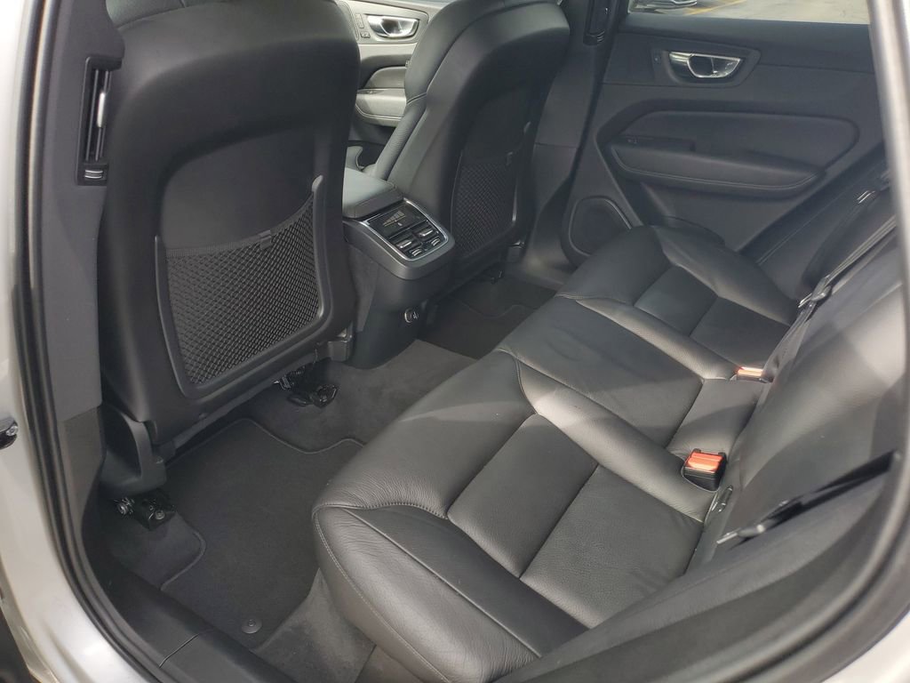 Used 2020 Volvo XC60 T5 Inscription image 24