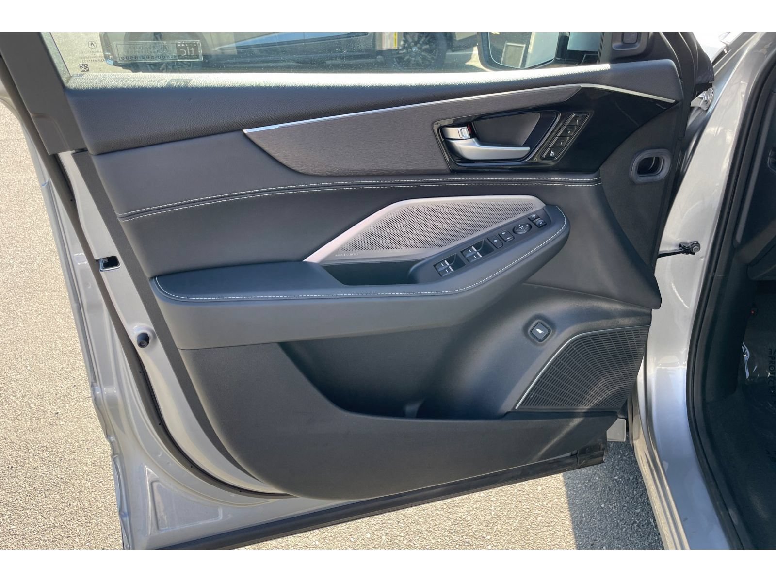 Certified 2026 Acura MDX w/ Advance Package AWD/4WD image 10