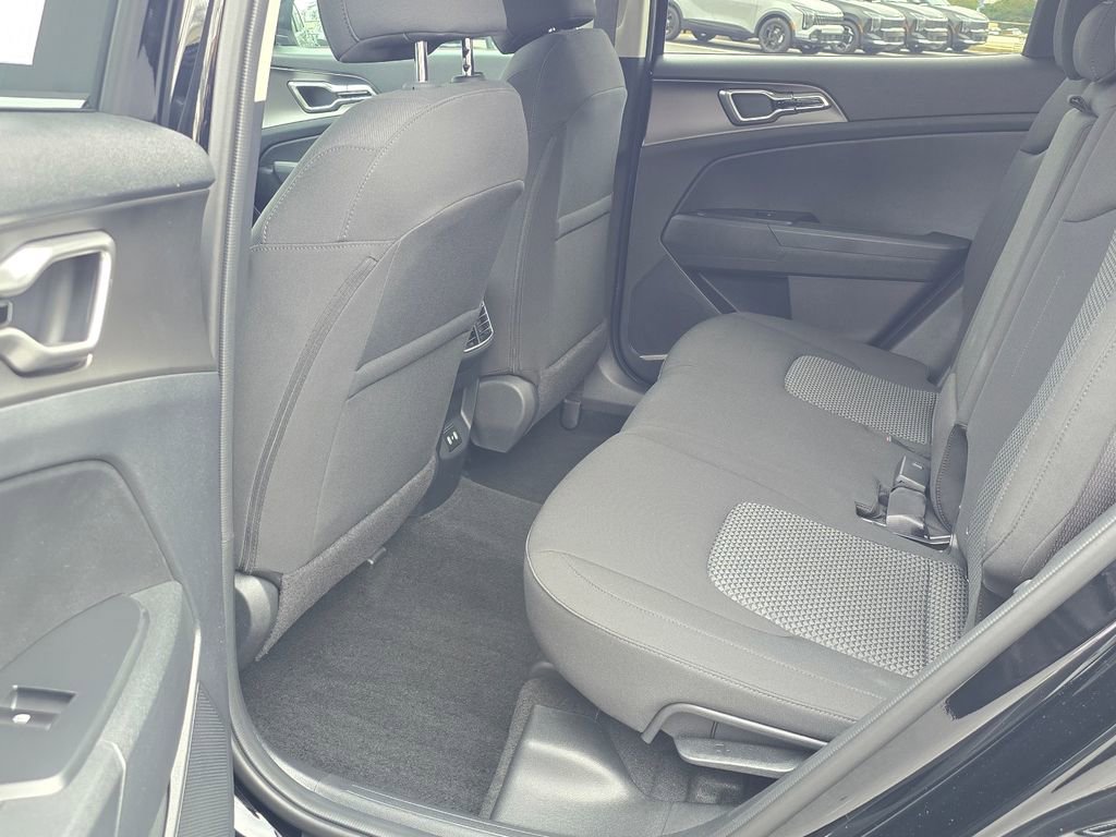 New 2026 Kia Sportage LX image 10