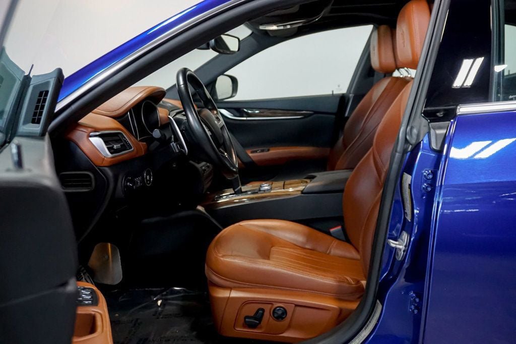 Used 2017 Maserati Ghibli S Q4 AWD/4WD image 8