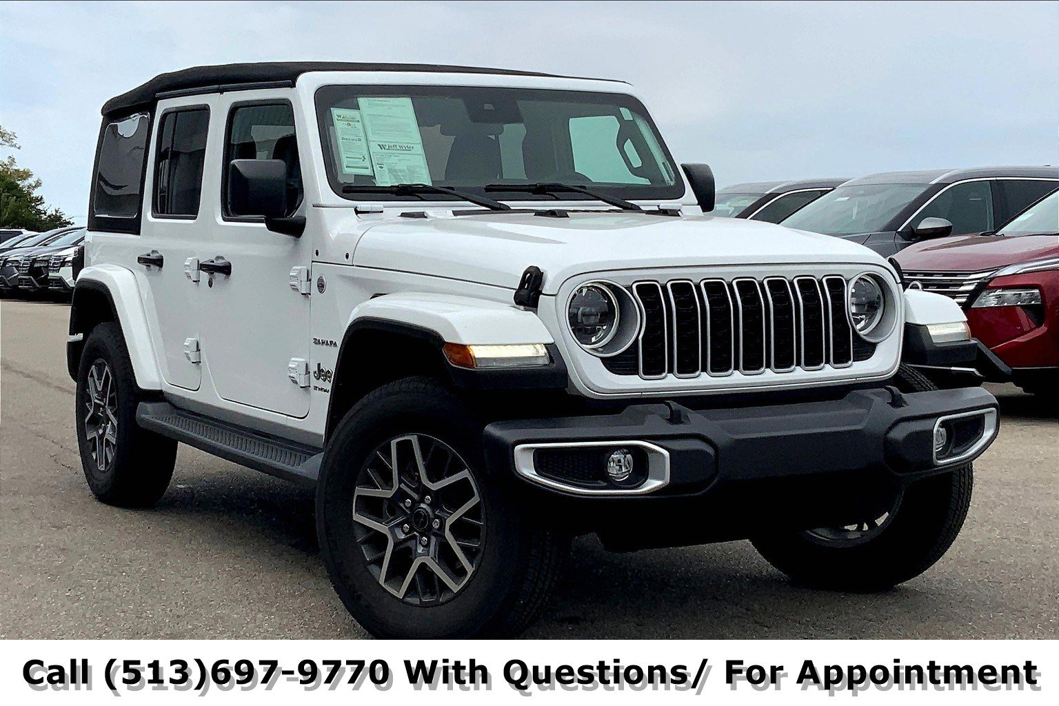 Used 2024 Jeep Wrangler Sahara image 35