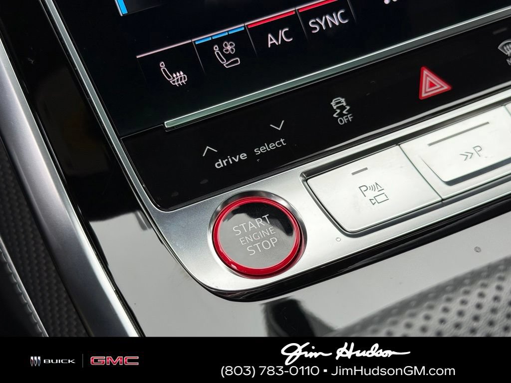 Used 2024 Audi RS Q8 AWD/4WD image 32