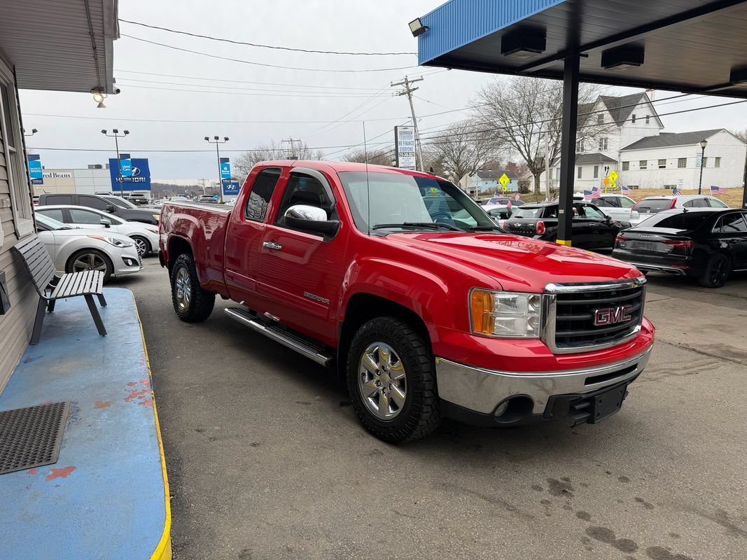 Used 2011 GMC Sierra 1500 SLE w/ Power Tech Package AWD/4WD image 2