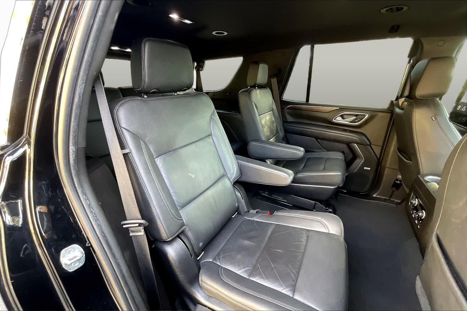 Used 2021 Chevrolet Tahoe LT w/ Luxury Package RWD image 26