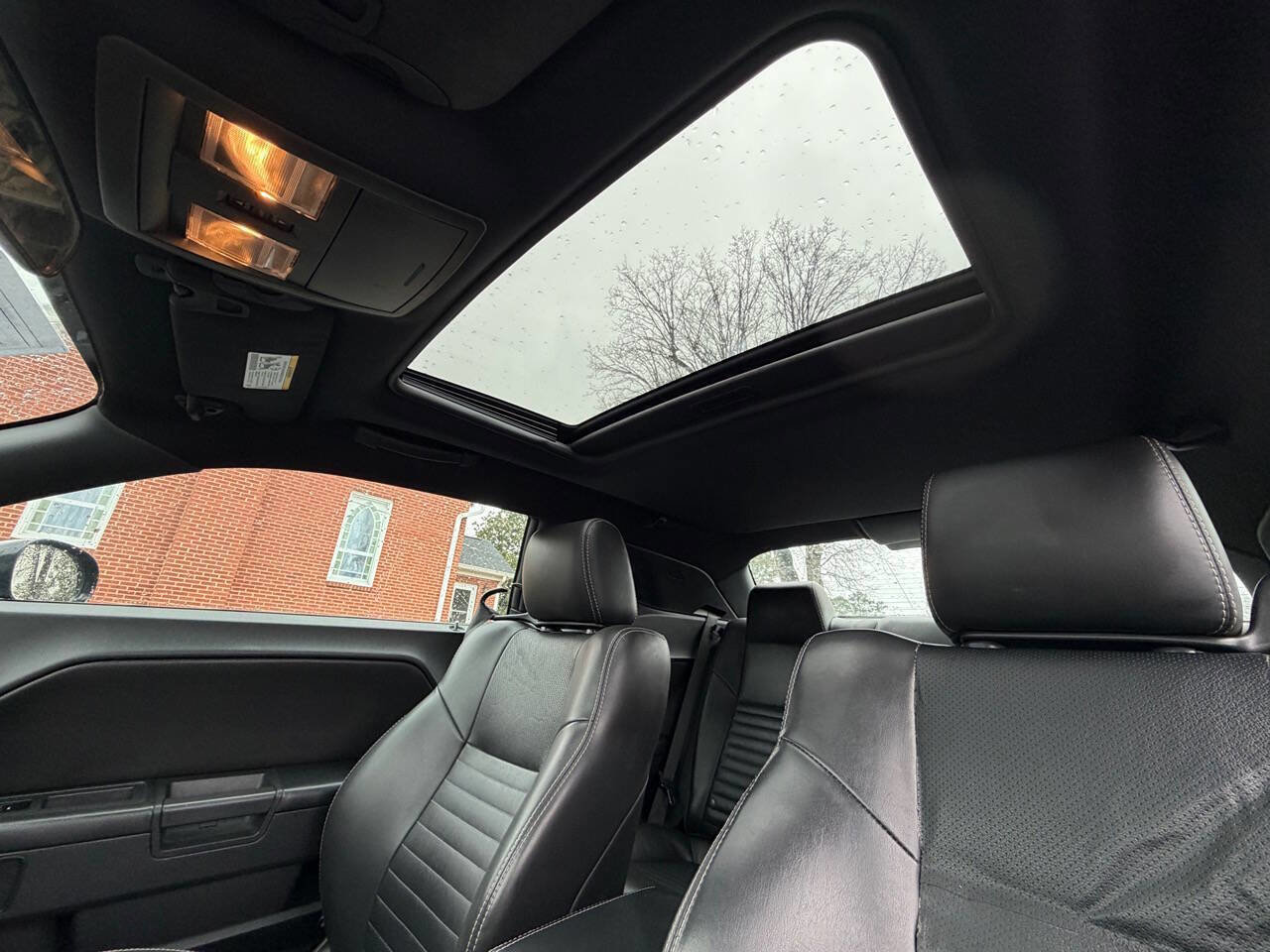 Used 2010 Dodge Challenger SE image 14