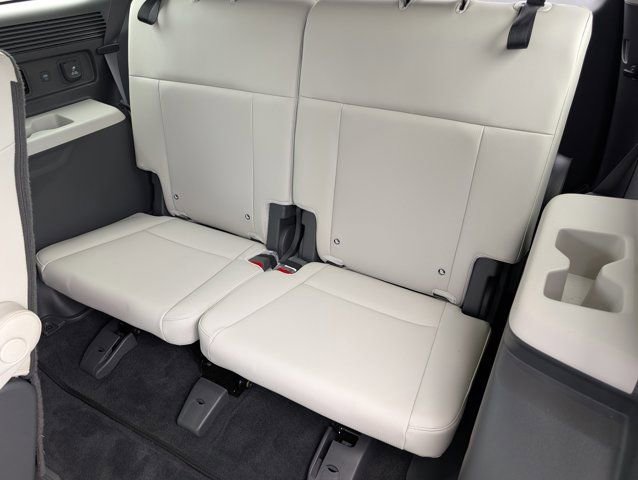 Used 2024 Hyundai Santa Fe Calligraphy image 30