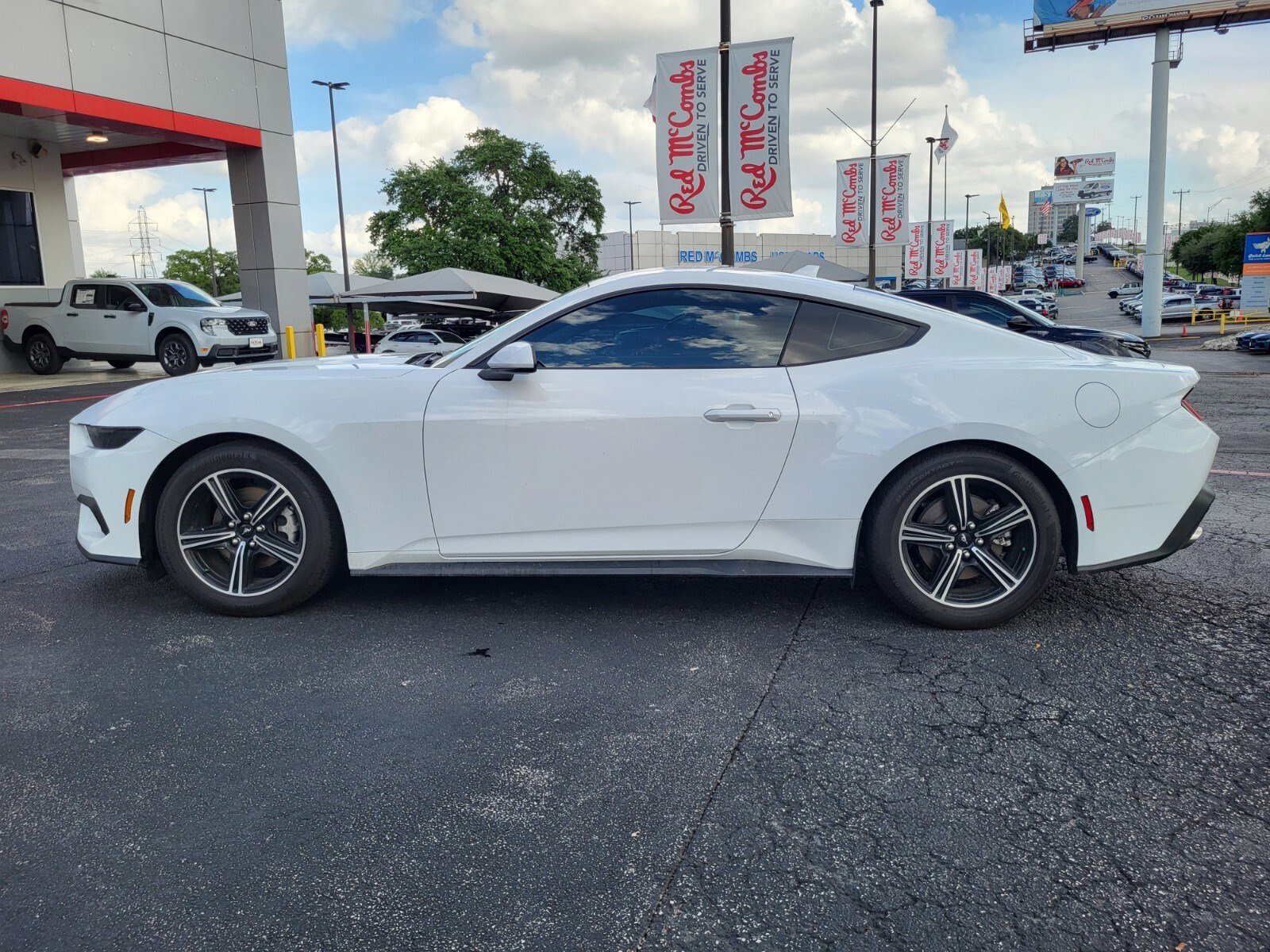 Certified 2025 Ford Mustang Coupe RWD image 7