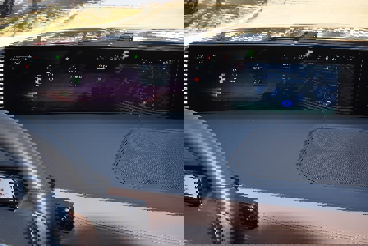 Certified 2025 Lincoln Navigator Black Label image 28