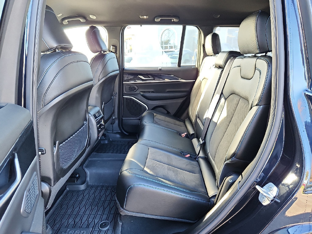 Used 2024 Jeep Grand Cherokee Trailhawk w/ Advanced Protech Group II AWD/4WD image 10