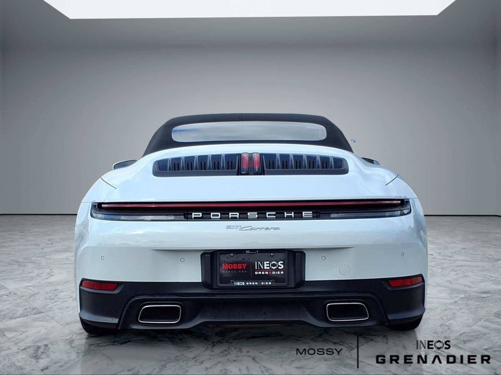 Used 2025 Porsche 911 Carrera RWD image 6