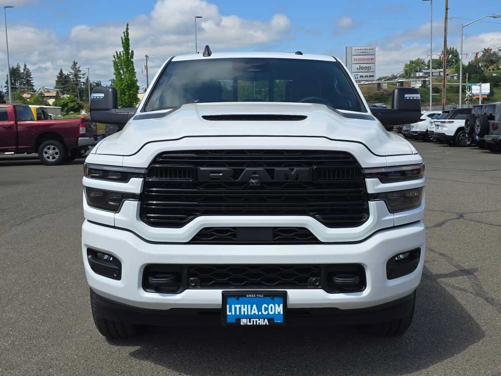 New 2026 RAM 2500 Laramie AWD/4WD image 8