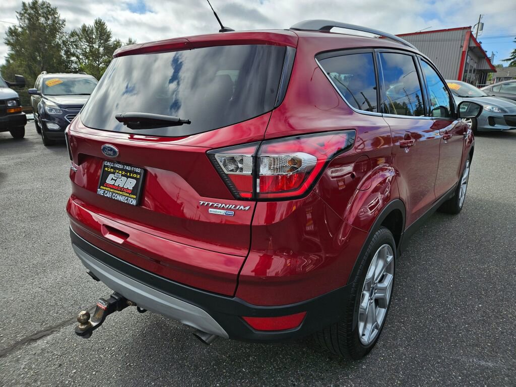 Used 2017 Ford Escape Titanium image 4