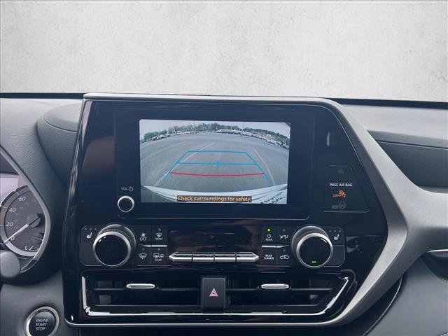 Certified 2025 Toyota Highlander XLE image 14