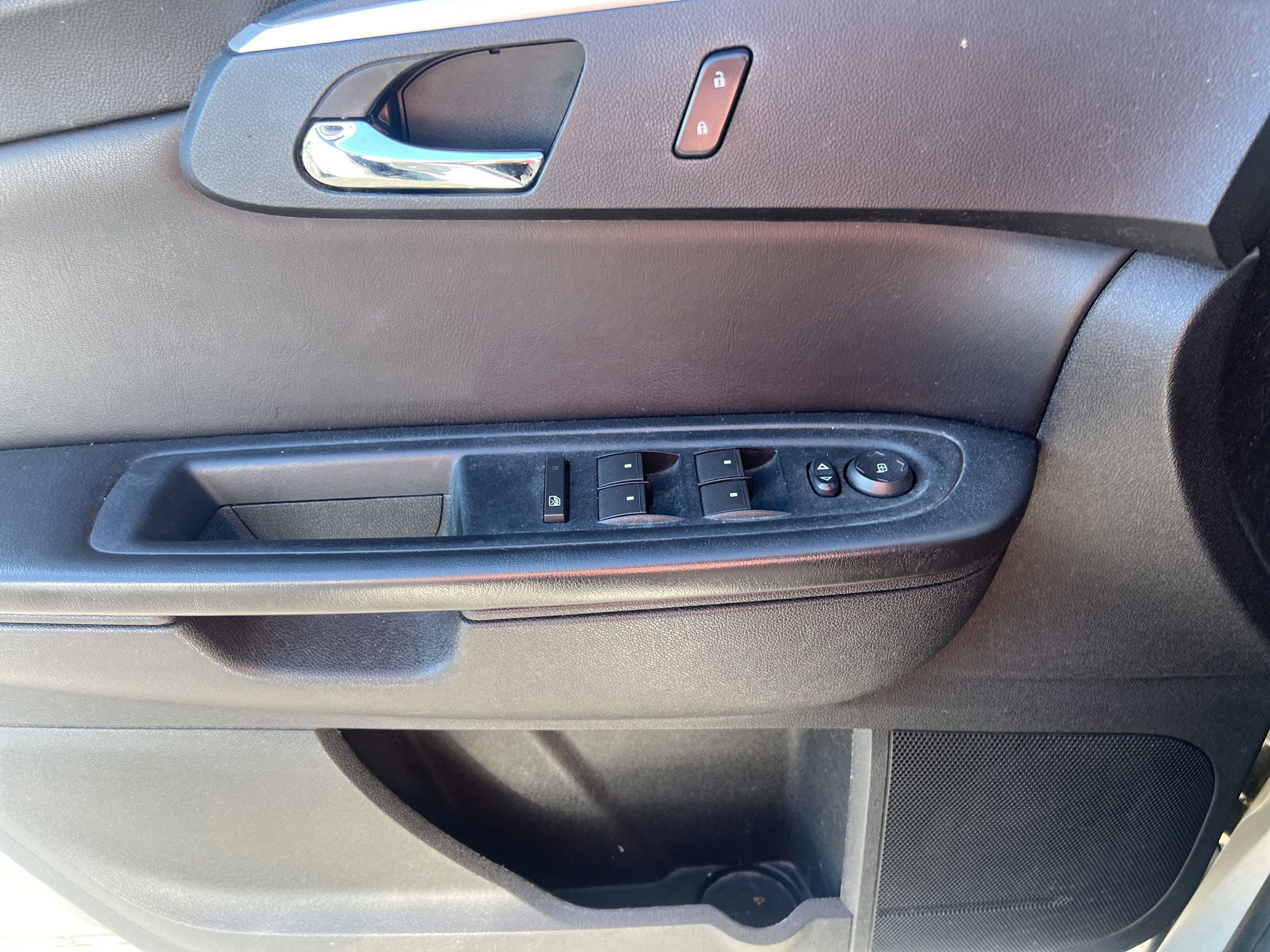 Used 2012 Chevrolet Traverse LT AWD/4WD image 14