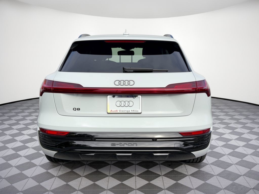 Used 2024 Audi Q8 e-tron Premium AWD/4WD image 11