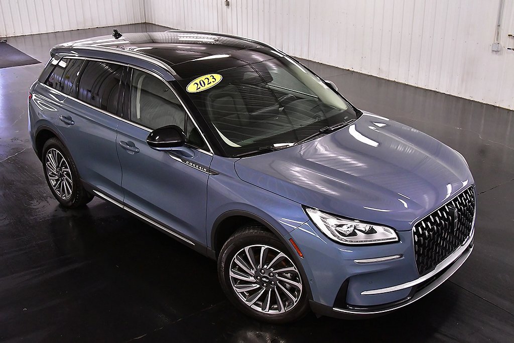 Used 2023 Lincoln Corsair Reserve w/ Equipment Group 202A image 11