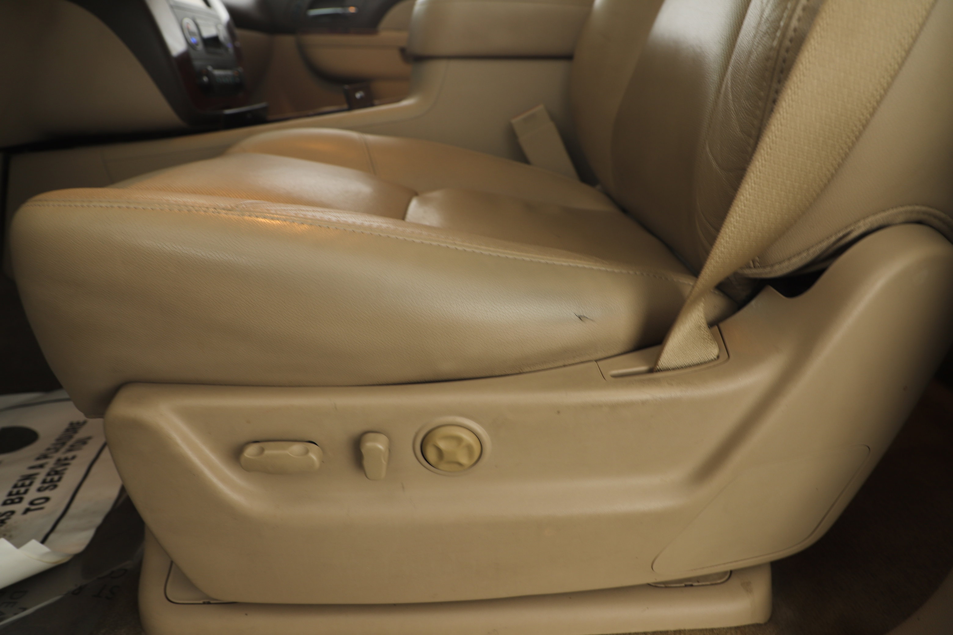 Used 2013 Chevrolet Suburban LTZ image 10