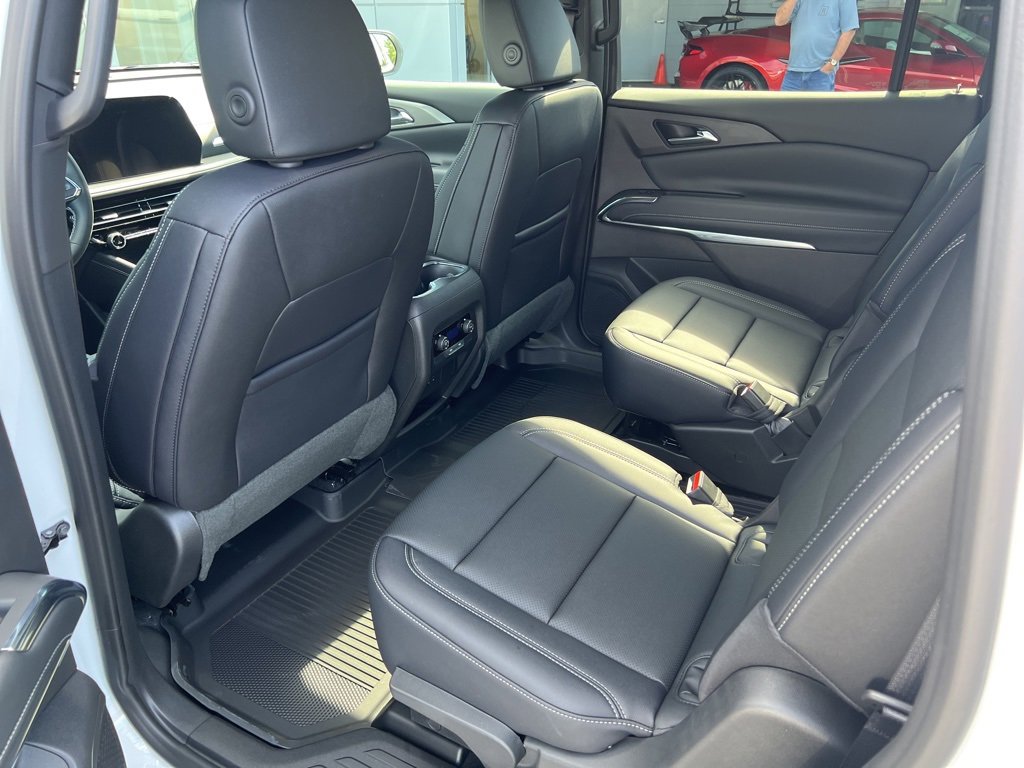 New 2026 Chevrolet Traverse LT w/ LPO, Floor Liner Package image 12