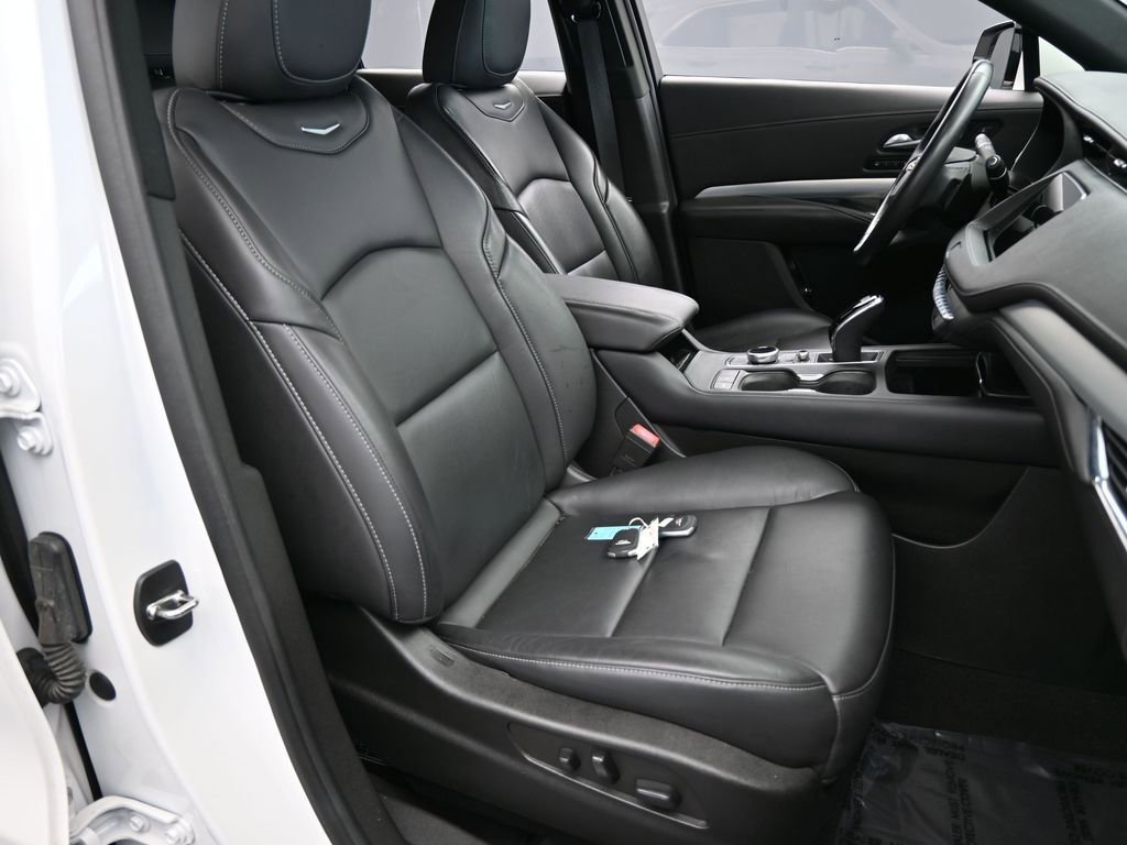 Used 2022 Cadillac XT4 Premium Luxury w/ Enhanced Visibility Package image 53