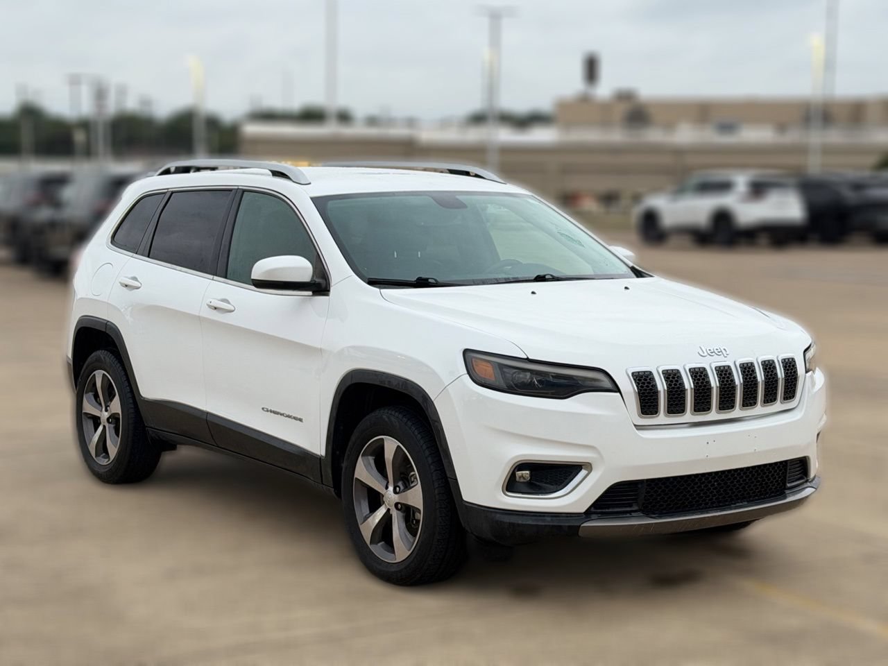 Used 2019 Jeep Cherokee Limited AWD/4WD image 5