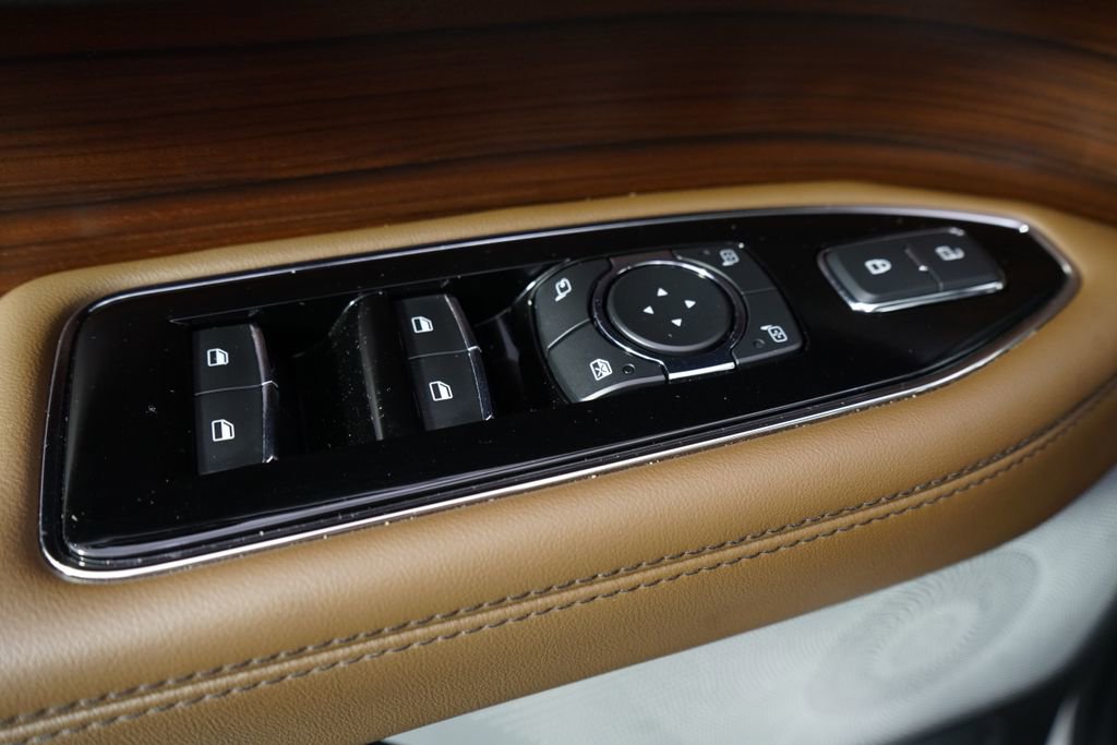 Used 2022 Lincoln Navigator Reserve AWD/4WD image 24