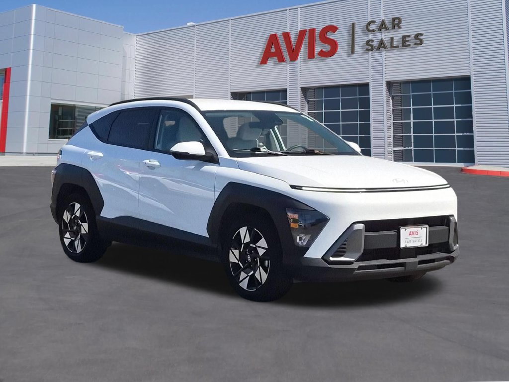 Used 2025 Hyundai Kona SEL FWD image 3