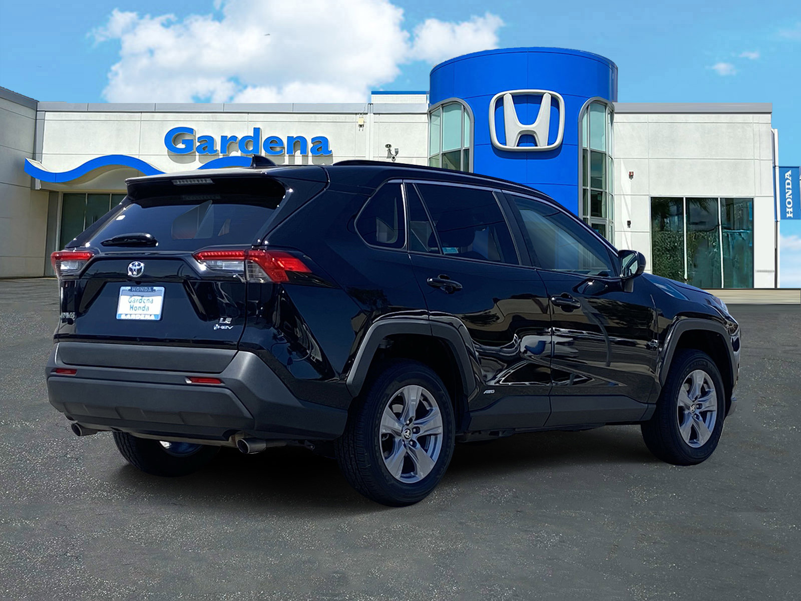 Used 2025 Toyota RAV4 LE image 6
