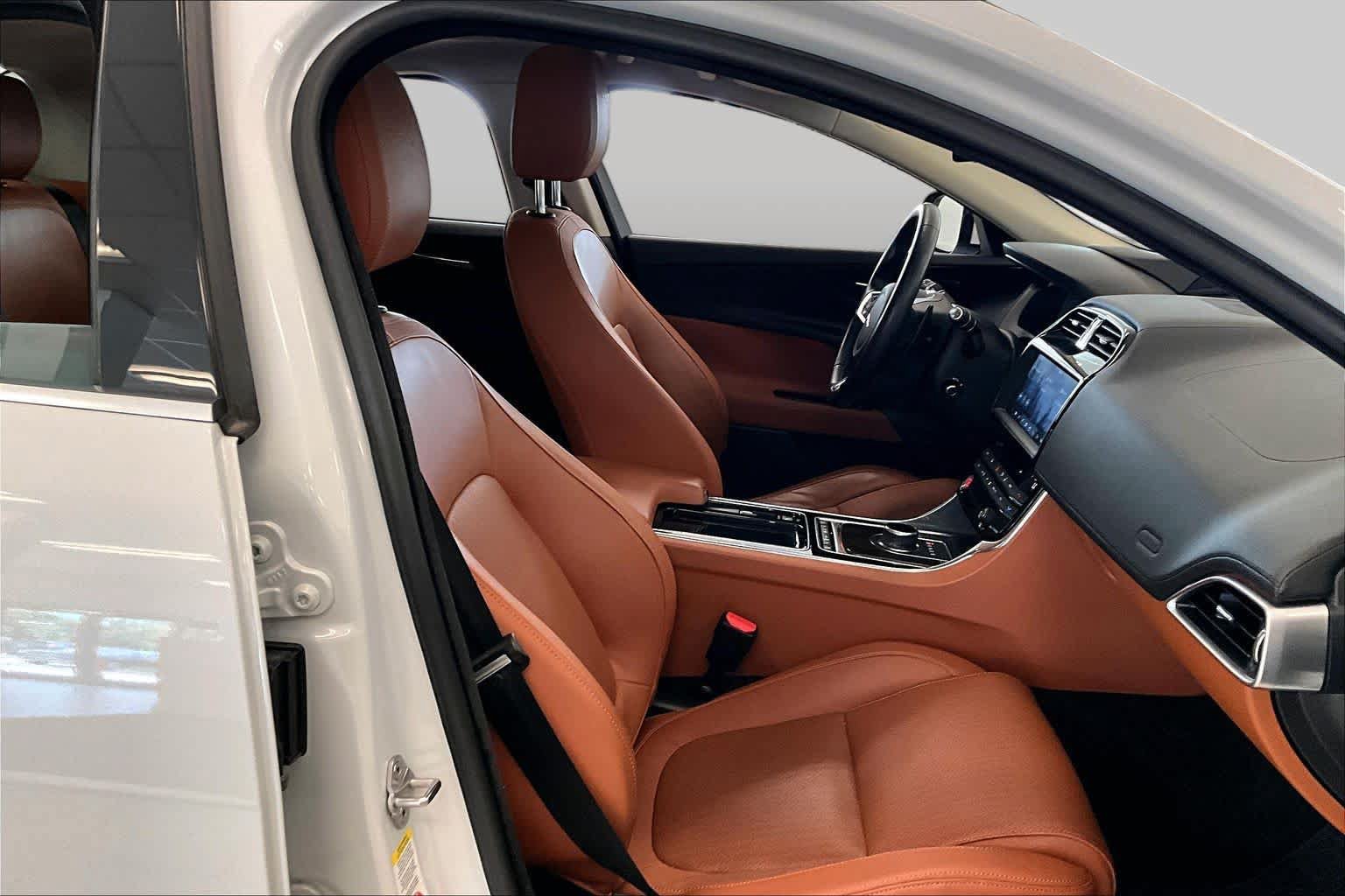 Used 2018 Jaguar XE Portfolio RWD image 8