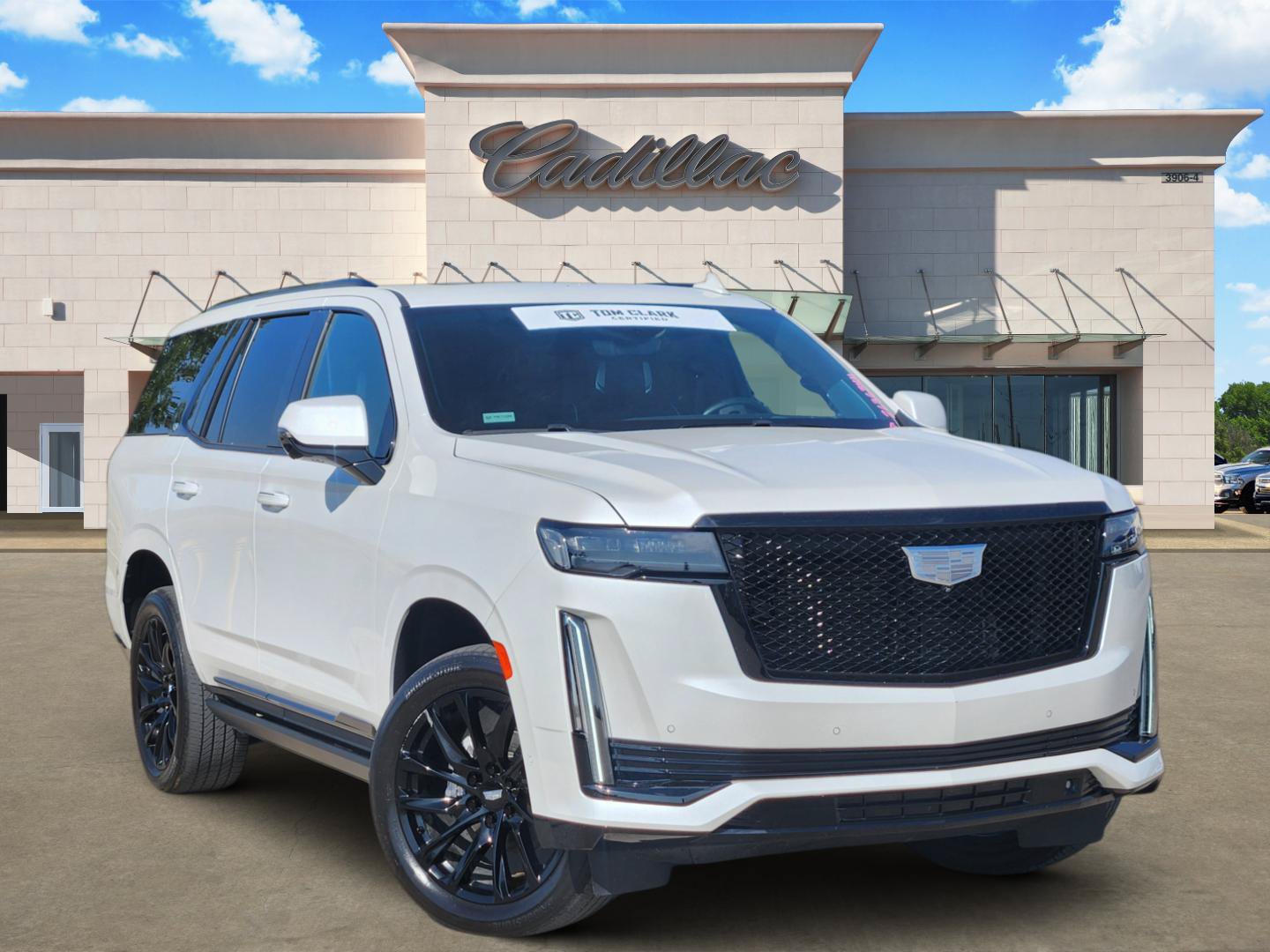 Used 2023 Cadillac Escalade Sport Platinum w/ LPO, ONYX Package AWD/4WD image 1