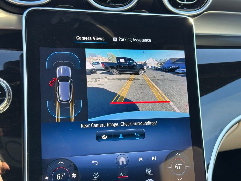 Used 2024 Mercedes-Benz GLC 300 4MATIC image 5