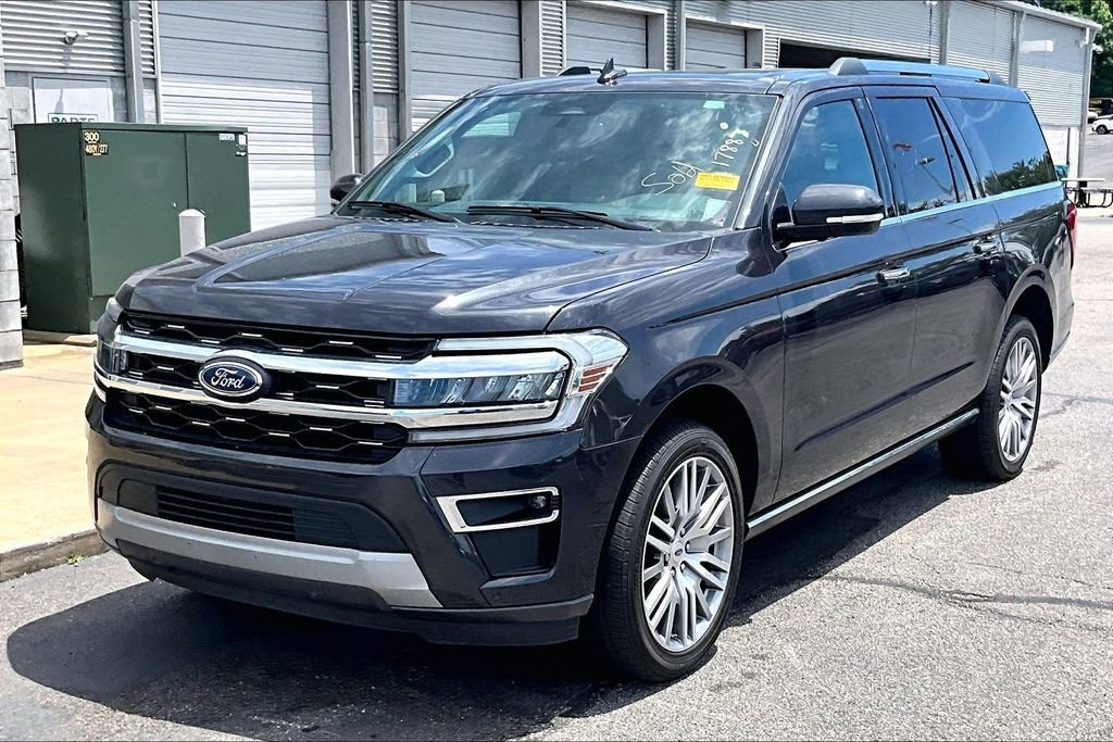 Used 2024 Ford Expedition Max Limited AWD/4WD image 2