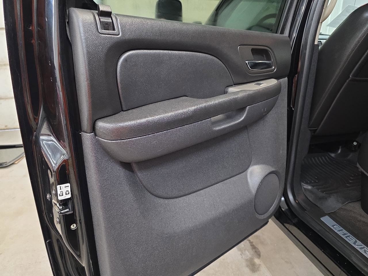 Used 2013 Chevrolet Silverado 2500 LTZ w/ LTZ Plus Package image 36