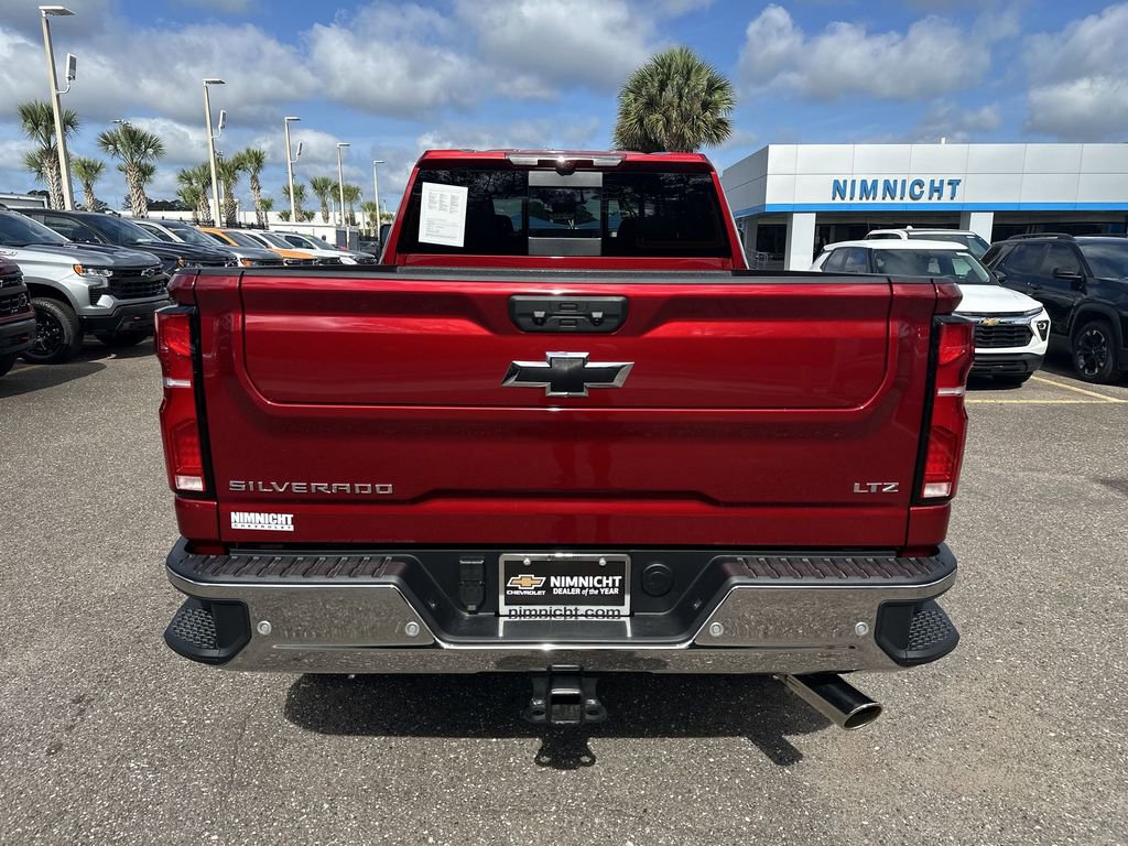 Used 2026 Chevrolet Silverado 2500 LTZ w/ LTZ Premium Package AWD/4WD image 14